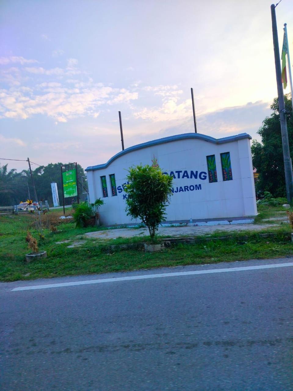 Aiman'S Rose Homestay Teluk Panglima Garang Екстериор снимка
